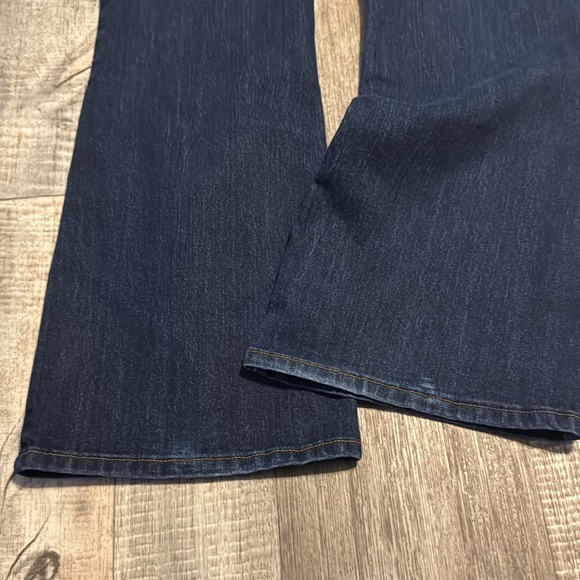 Maurices Flare Jeans-size 20 W long - Picture 11 of 11